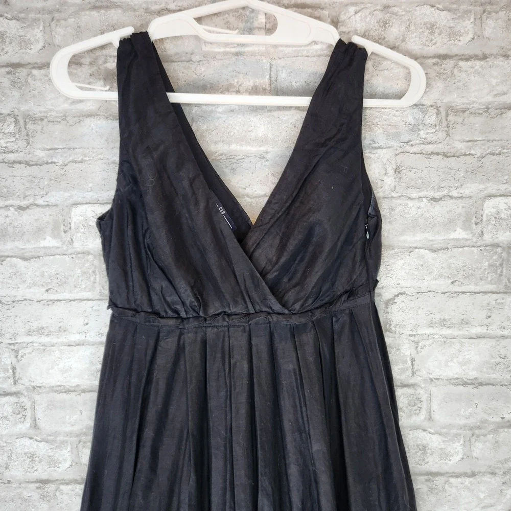 Gap Dress Babydoll Pleated Black‎ Silk Blend  Lined V-Neck Classic Luxe Size 0